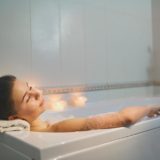 春のゆらぎに、よもぎ湯の時間を。「月夜の巡り湯 よもぎ」を準備しています